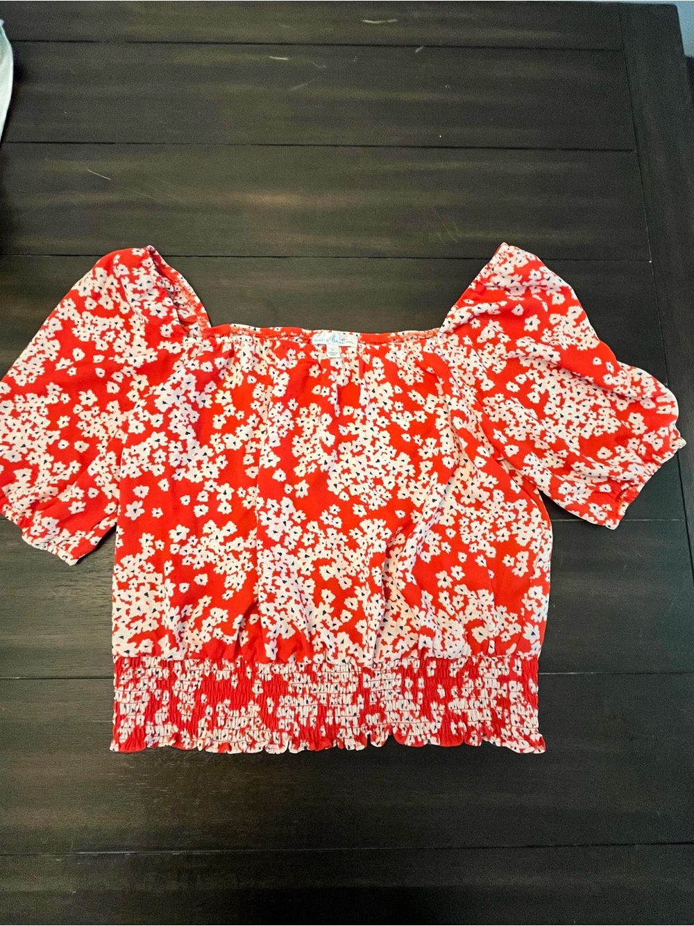nine britton Red Floral Puff-Sleeve Smocked Crop Top